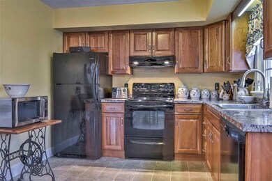107 W Hill Rd, Troy, NH 03465 - photo 3
