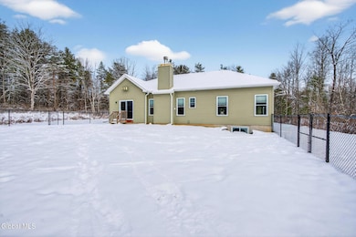 295 Woodstone Cir, Duanesburg, NY 12056 - photo 3