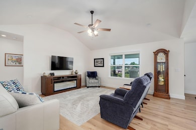 2608 W Webb Rd-18