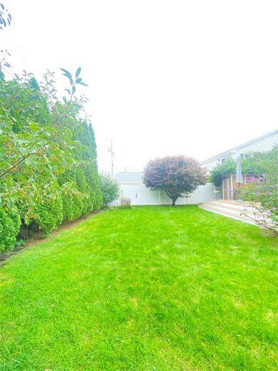 12 Nashua St, Seabrook, NH 03874 - photo 3