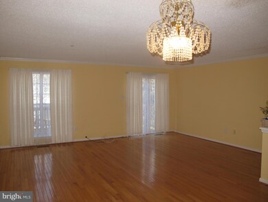 34 Cottage Field Ct, Germantown, MD 20874 - photo 2