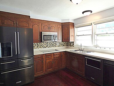 2219 Mount Curve Ave, Saint Joseph, MI 49085 - photo 3