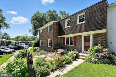 6848 Brian Michael Ct, Springfield, VA 22153 - photo 3