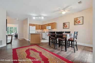 07-268-W-Saginaw-St-unit-202-East-Lansin