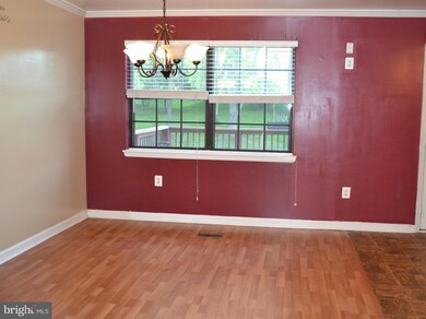 4800 Grand Bend Dr, Catonsville, MD 21228 - photo 3