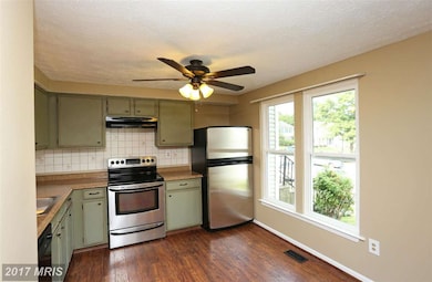 7525 Summer Blossom Ln, Columbia, MD 21046 - photo 3