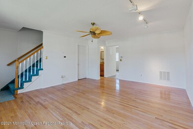 642 Denise Ct Brick Township-large-012-0