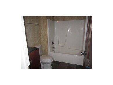 Main floor full bath