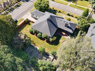 315 E Sheridan St, Newberg, OR 97132 - photo 4