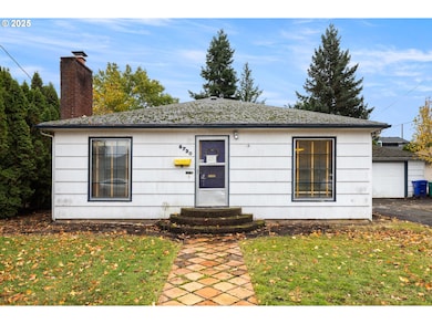 8730 NE Davis St, Portland, OR 97220 - photo 7