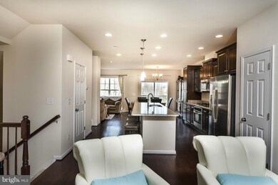 9053 Isabel Ln, Manassas Park, VA 20111 - photo 6