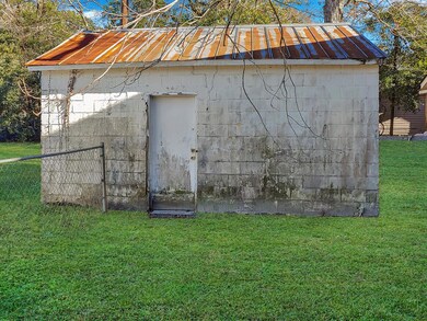 812 E 37th St, Savannah, GA 31401 - photo 7