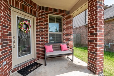 5183 Kendall Cove Ct, Alvin, TX 77511 - photo 4