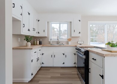 14 Lamb St, Windham, ME 04062 - photo 5