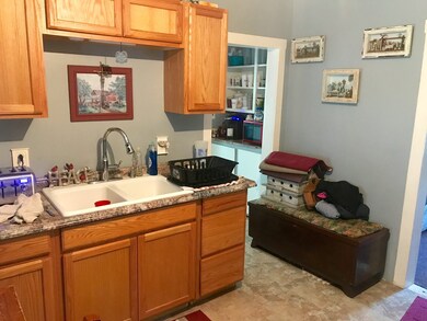 11-17 Oak St, Barre, MA 01005 - photo 7