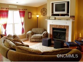 63 Round Top Rd, Asheville, NC 28803 - photo 3