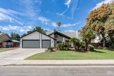 7209 Outingdale Dr, Bakersfield, CA 93309 - photo 6