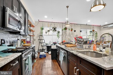 946 N 2nd St unit 5, Philadelphia, PA 19123 - photo 4