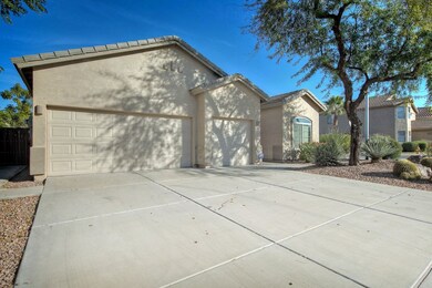 3 Car Garage