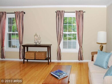 13320 Virginia Willow Dr, Fairfax, VA 22033 - photo 3