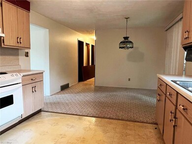 1360 S 12th St, Coshocton, OH 43812 - photo 7