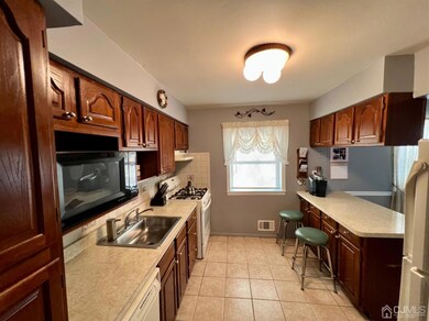 9 Winslow Rd, Edison, NJ 08837 - photo 7