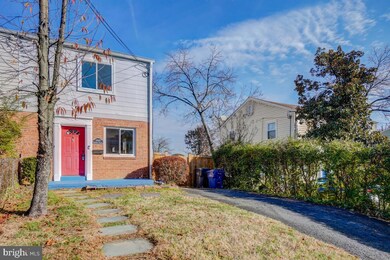 2332 Fairview Terrace, Alexandria, VA 22303 - photo 2