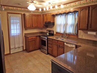 206 Jefferson St, Bicknell, IN 47512 - photo 6