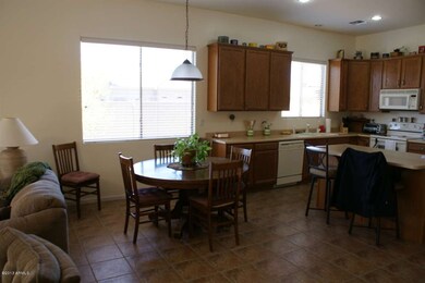 eat-in kitchen
