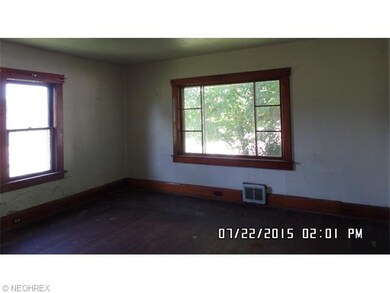 117 Center St, Struthers, OH 44471 - photo 7