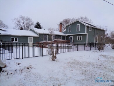 208 E 1st St, Woodville, OH 43469 - photo 3