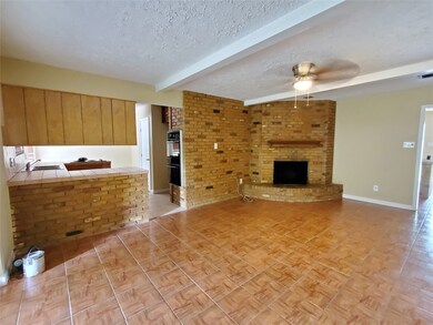 4303 Saratoga Dr, Houston, TX 77088 - photo 6