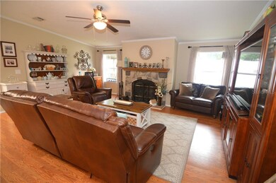 6135 Simons Rd, Zephyrhills, FL 33541 - photo 7