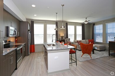 680 E Algonquin Rd unit 1301, Schaumburg, IL 60173 - photo 3