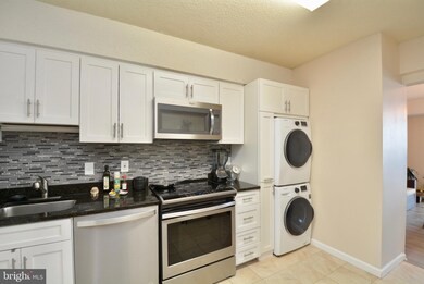 Skyline House unit 1612, Baileys Crossroads, VA 22041 - photo 3