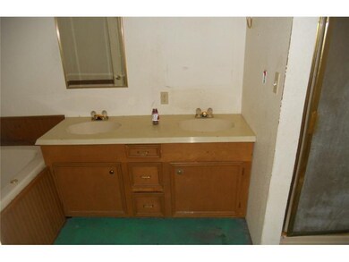 Master Bath/Spa.