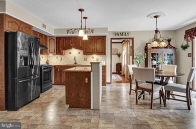 816 Beyer Ave, Reading, PA 19605 - photo 7