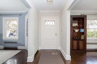 005-Foyer-5275958-small