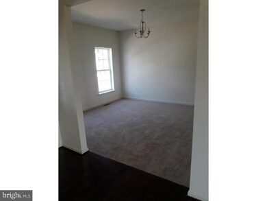 2146 Larkspur Ct, Pennsburg, PA 18073 - photo 6