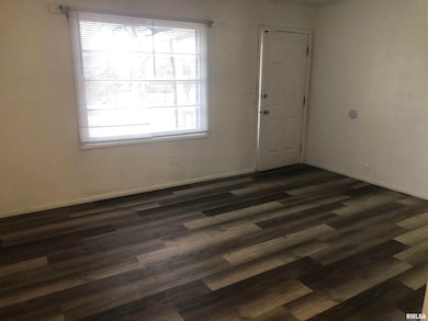 1605 W North Grand Ave, Springfield, IL 62702 - photo 2