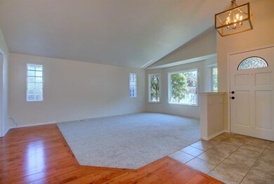 1533 Valley View Dr, Medford, OR 97504 - photo 7