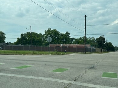 4909 Kelley St, Houston, TX 77026 - photo 2
