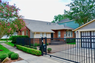 1725 Blount St, Houston, TX 77008 - photo 3