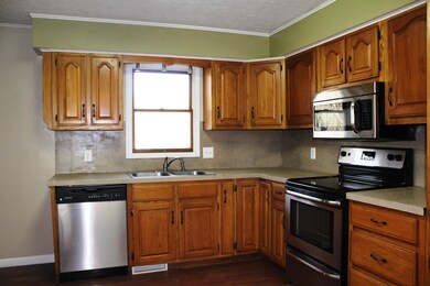 1301 S 5th Ave Kitchen 4