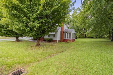 288 W Salisbury St, Denton, NC 27239 - photo 2