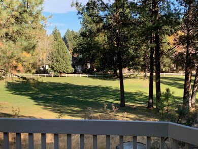 60849 Willow Creek Loop