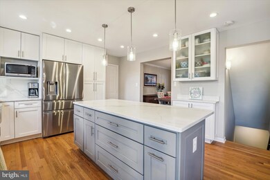 15346 Edgehill Dr, Dumfries, VA 22025 - photo 6