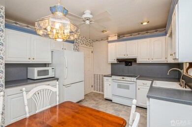 242 B St, Middlesex, NJ 08846 - photo 7