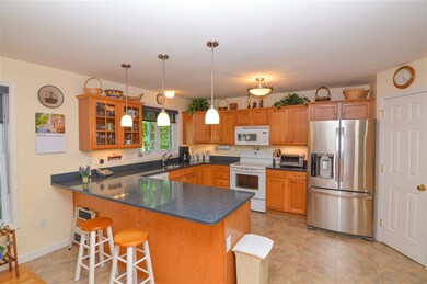 160 Apple Brook Way unit 14, Manchester, NH 03109 - photo 4