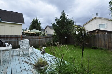 Deck & Yard
